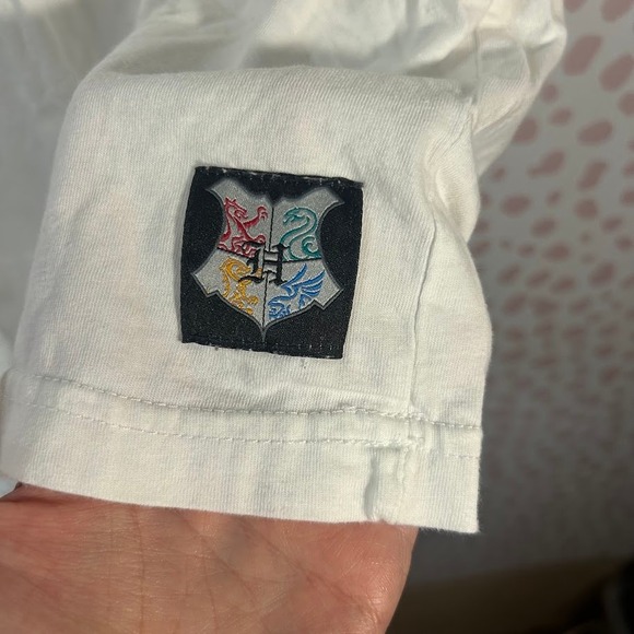 Harry Potter Hogwarts Alumni T Shirt Mens Sz M Wizarding World Universal Studios - Picture 5 of 8